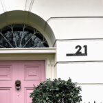 Adressschild aus Metall mit Hausnummer – Bild 3