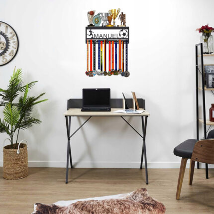 Fußball-Medaillenhalter Trophäenregal Medaillenaufhänger Display Regalständer Sport 3 Reihen Wandhalterung 100+ Medaillen